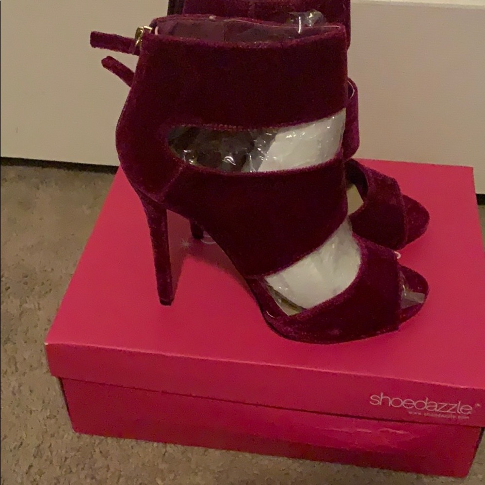 Heel - Picture 2 of 4